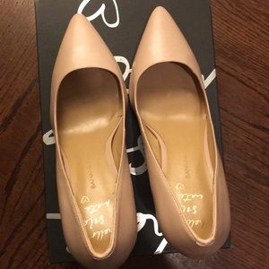 Banana Republic Delphine Size 8-nude/pink